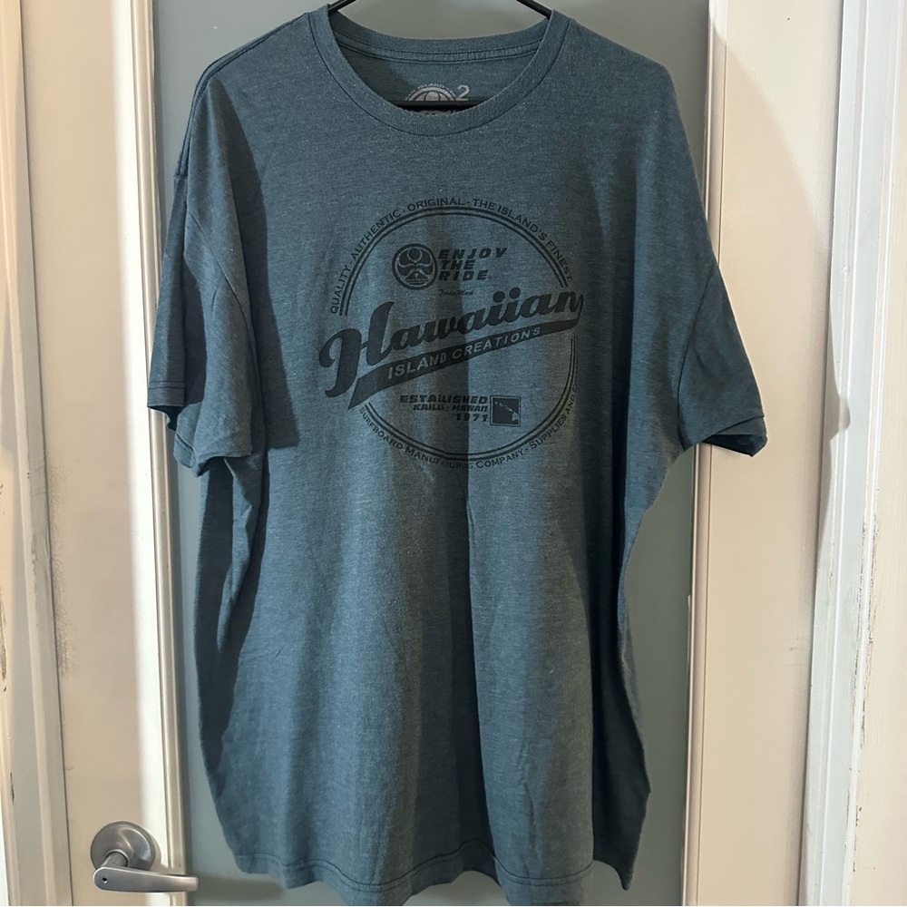 Hawaiian Island Creations Men's blue Tee